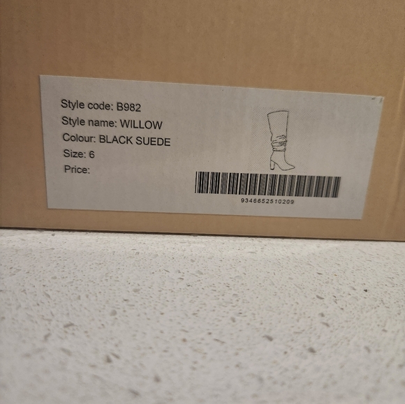 Knee high black suede boots - Picture 2 of 5